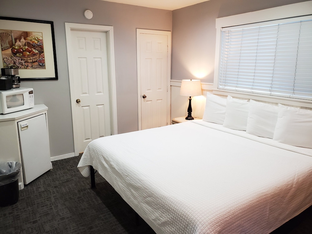 Coronado Island Inn - photo 3