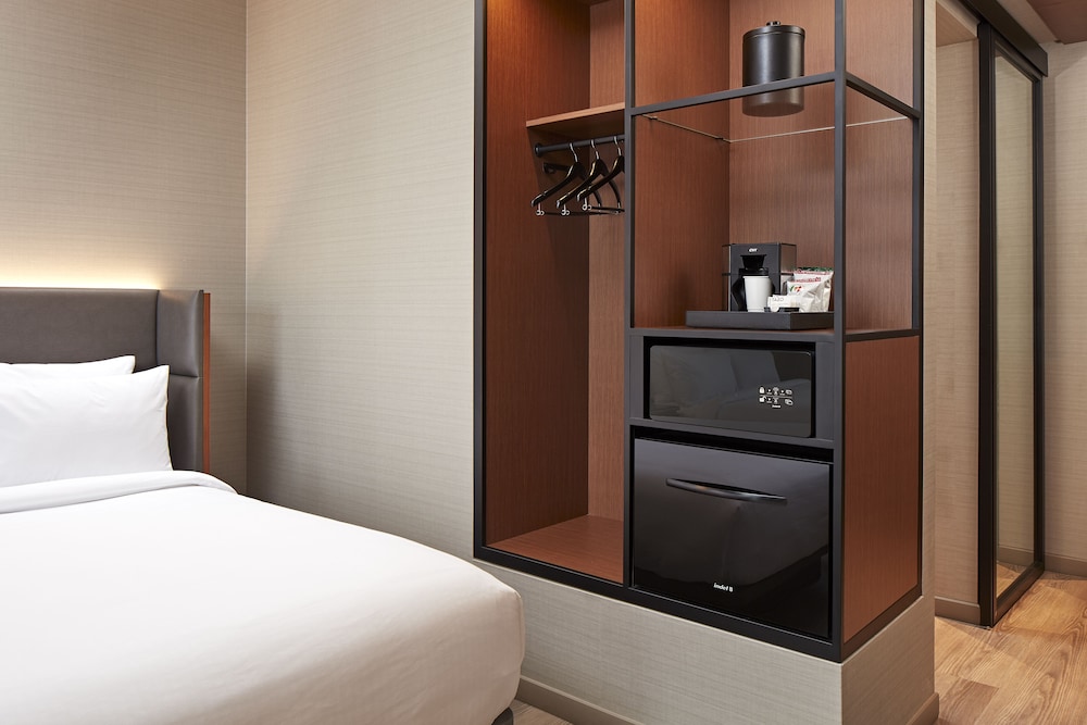 AC Hotel by Marriott Palo Alto - photo 4