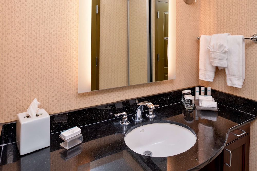 Homewood Suites by Hilton Fresno - photo 30
