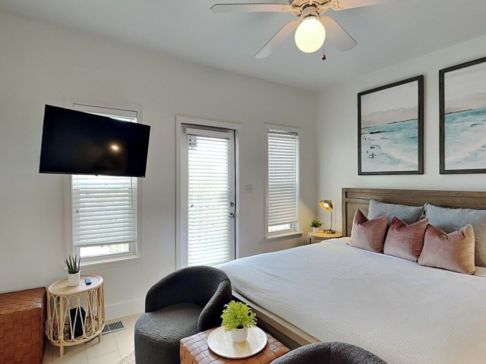Sugar Sugar — 4-Star Luxury Hotel in Miramar Beach, United States