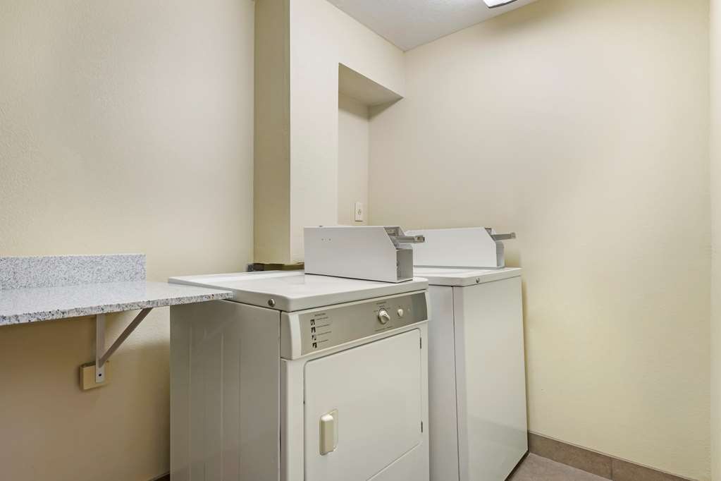 Best Western Plus Altoona Inn - photo 10
