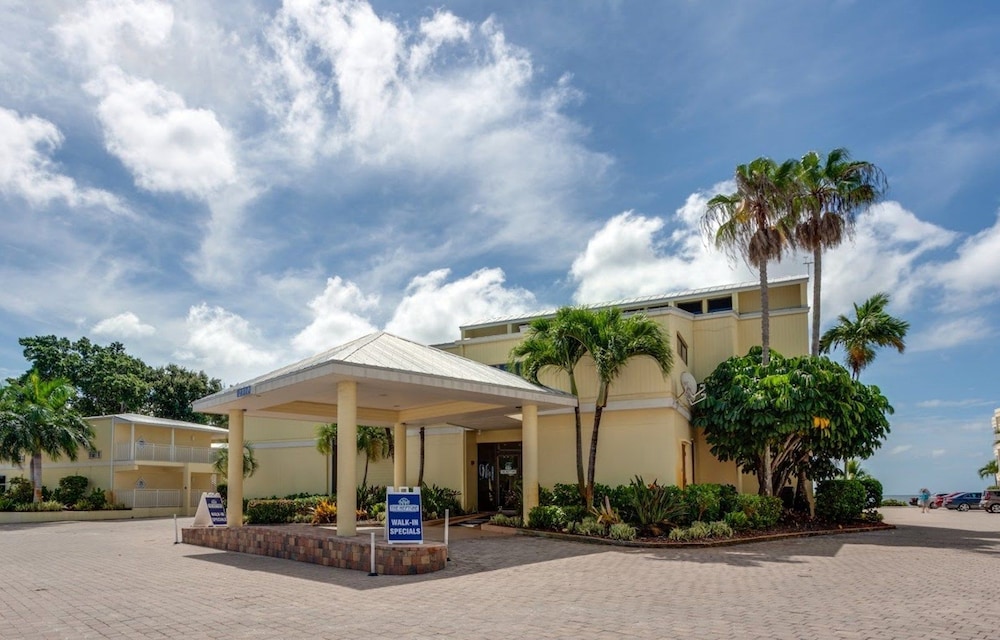 The Neptune Resort - photo 41