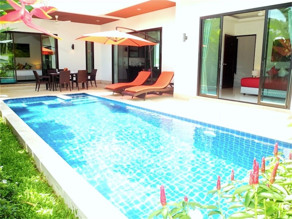Intira Villa Rawai 2 bedrooms villa — 4-Star Luxury Hotel in Rawai, Thailand