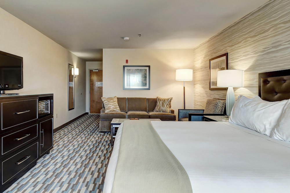 Holiday Inn Express Hotel & Suites Warwick Providence by IHG - photo 6