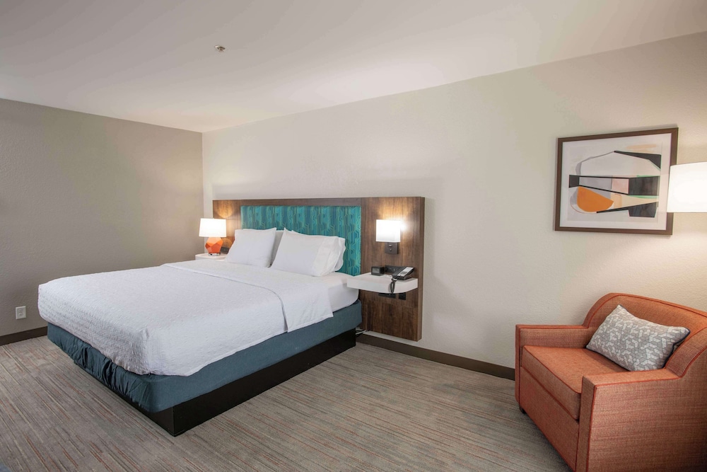 Hampton Inn Dry Ridge - photo 23