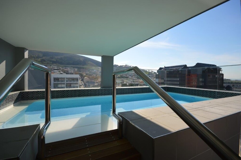 The Sentinel Luxury Apartments — 4-Star Luxury Hotel in Cape Town, South Africa