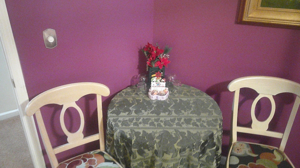 Lil Black Bear Inn - photo 11