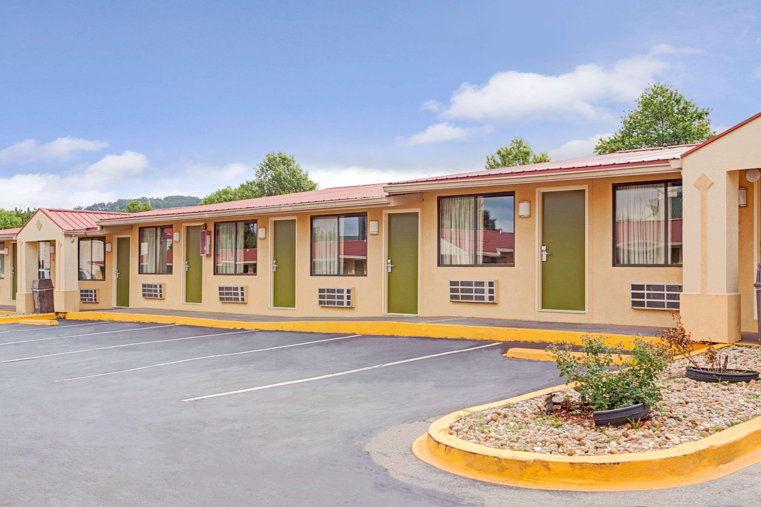Knights Inn Cartersville - photo 15