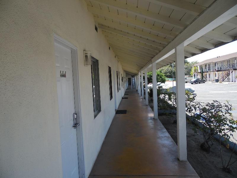 Hi Way Host Motel - photo 6