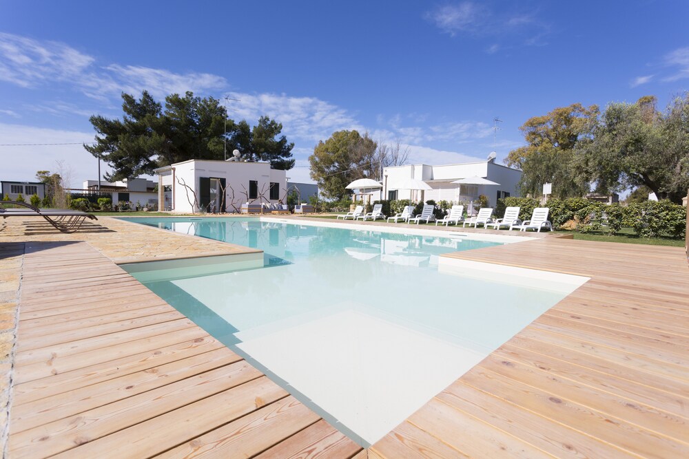 Agriturismo Le Grancìe — 4-Star Luxury Hotel in Nardo, Italy