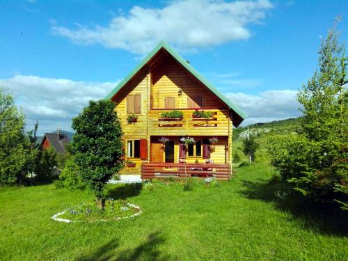 Sunnyside - carbon neutral hotel in Zabljak