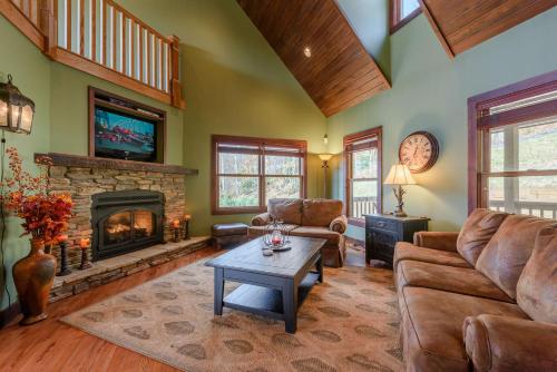 Summit Creek in Blowing Rock, United States