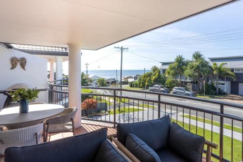Little Birdie — Kingscliff