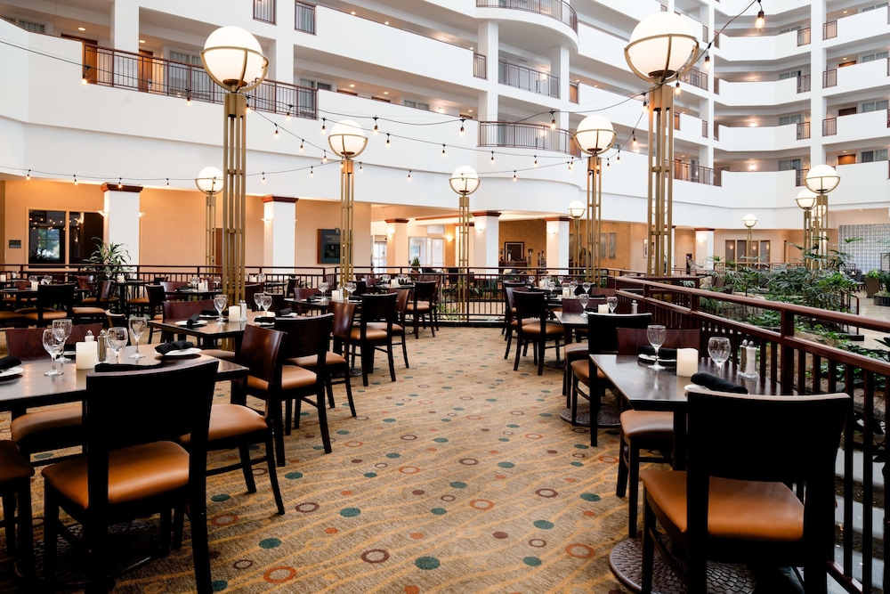 Embassy Suites by Hilton Portland Airport - photo 38