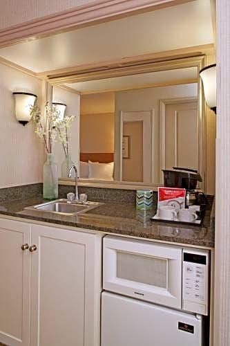 Silver Cloud Hotel Tacoma Waterfront - photo 28
