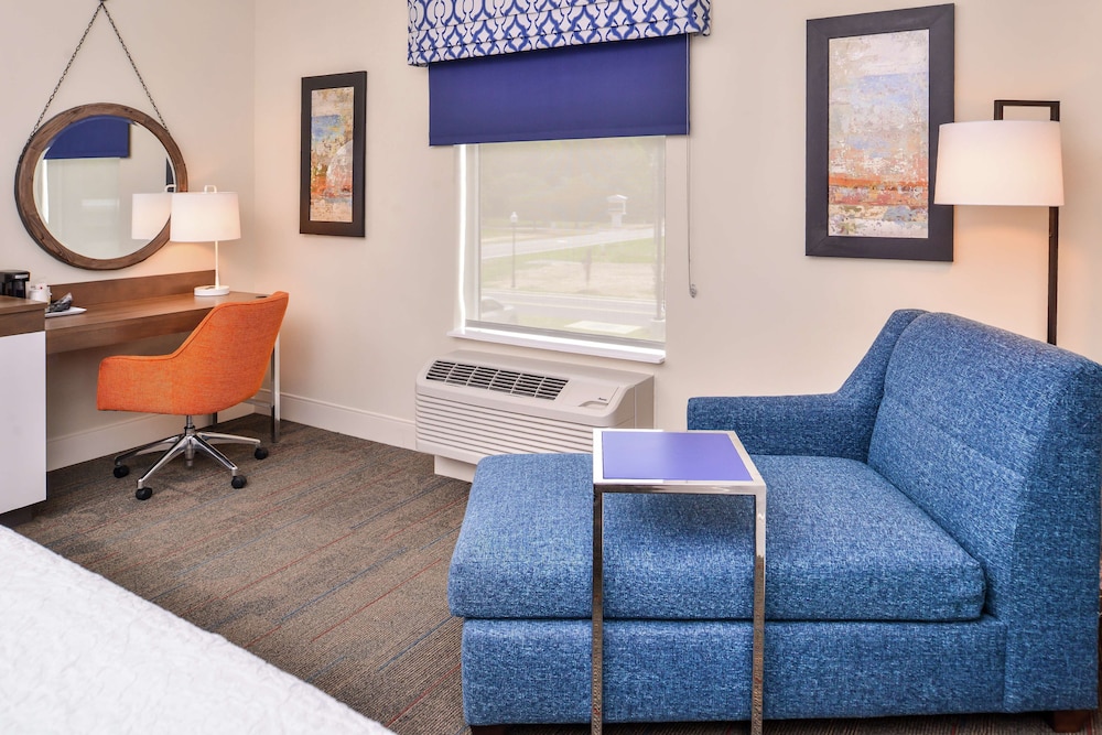 Hampton Inn Benson - photo 17