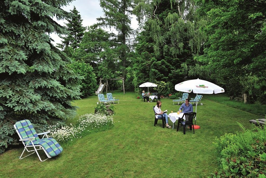 Hotel Pension Heidi — hotel in Dobel