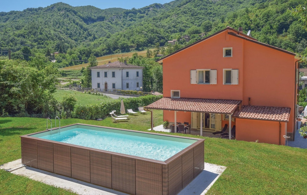 Holiday home in Borgo Pace with pool — 4-Star Luxury Hotel in Borgo Pace, Italy