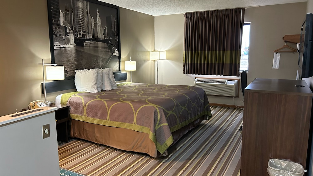 Super 8 by Wyndham Gilman - photo 3