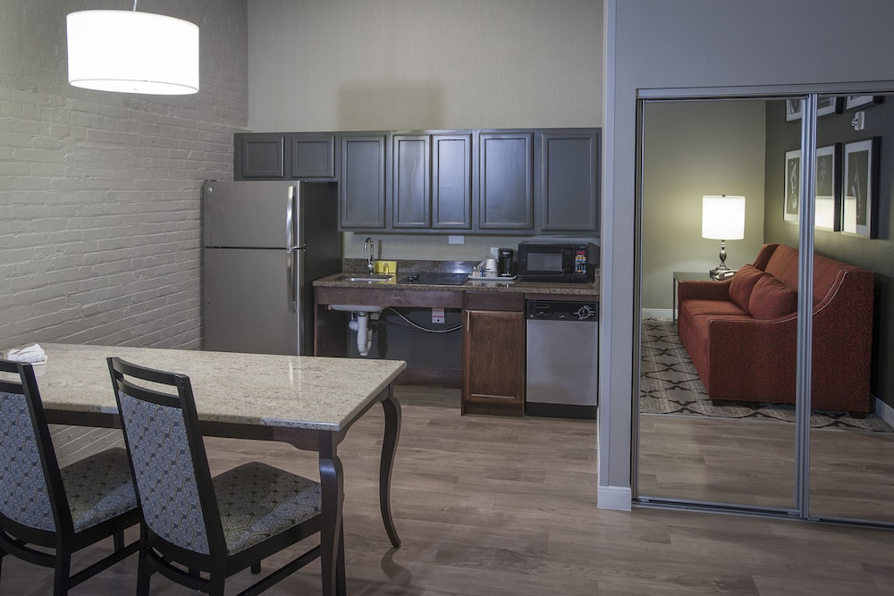 Hampton Inn and Suites New Orleans Convention Center - photo 16