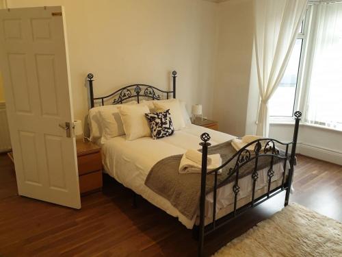 South Shield's Hidden Gem Garnet 3 Bedroom Apartme — 4-Star Luxury Hotel in South Shields, United Kingdom
