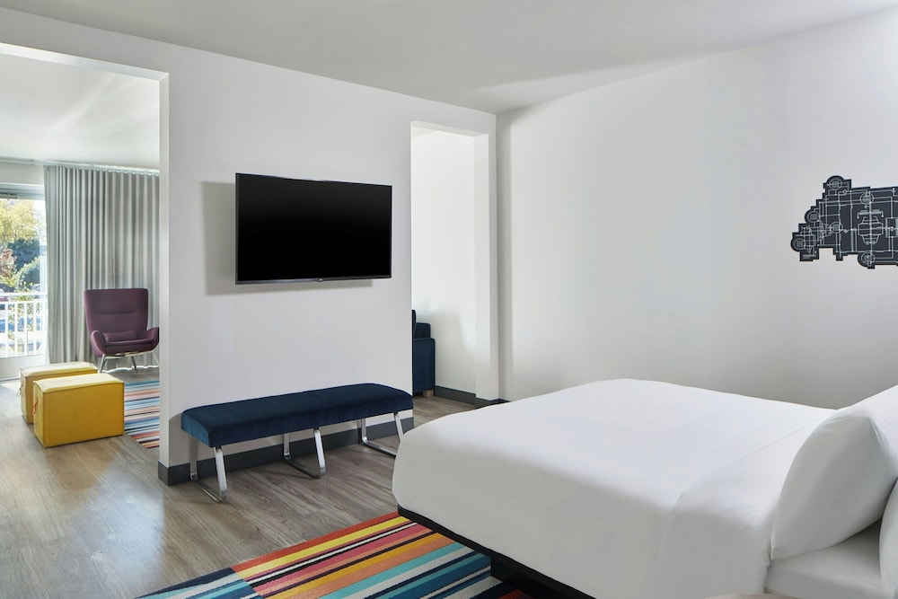 Aloft Wilmington at Coastline Center - photo 7