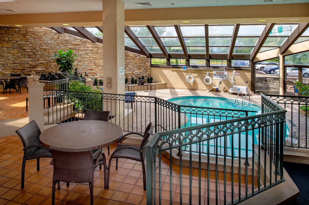 Sheraton Westport Plaza Hotel St. Louis - photo 39