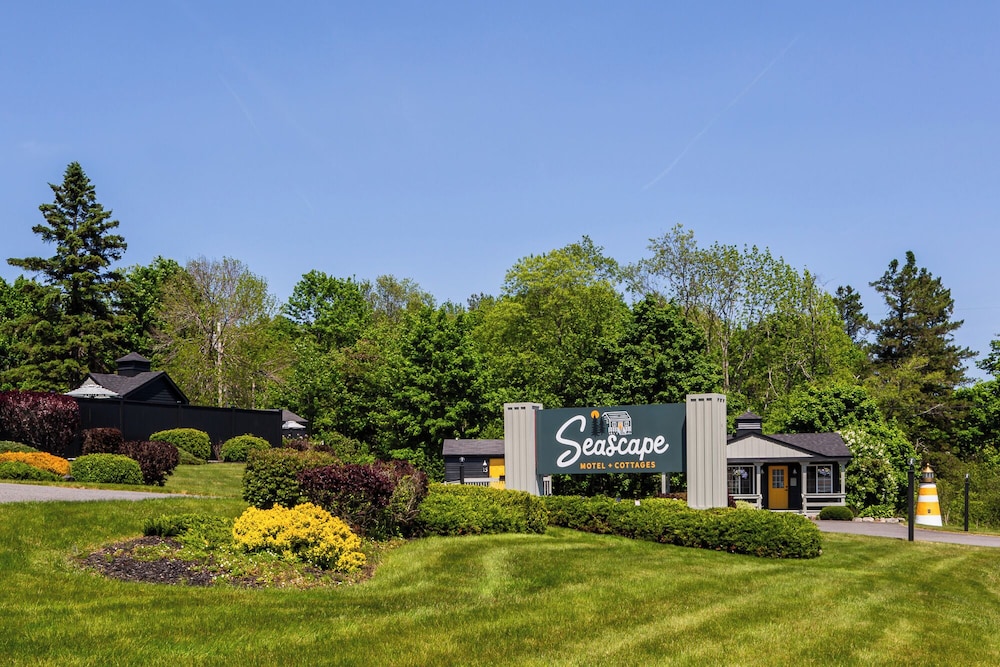 Seascape Motel & Cottages — 4-Star Luxury Hotel in Belfast, United States