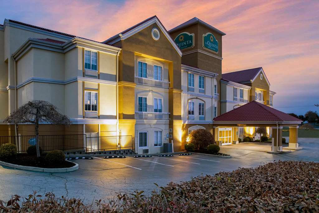 La Quinta Inn & Suites by Wyndham Lexington South Hamburg - photo 3