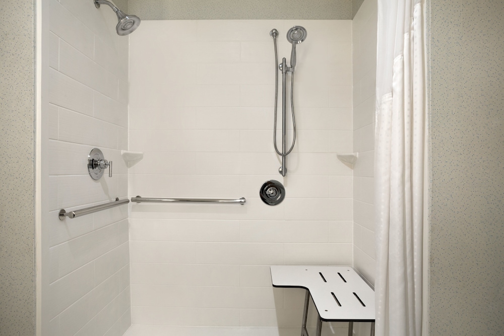 Holiday Inn Express & Suites McAllen Medical Center Area by IHG - photo 9