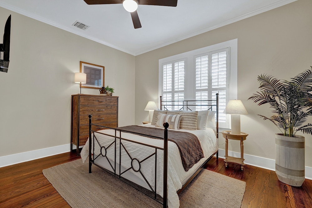 Heart of Fredericksburg With Pool Hot tub&grill - photo 7