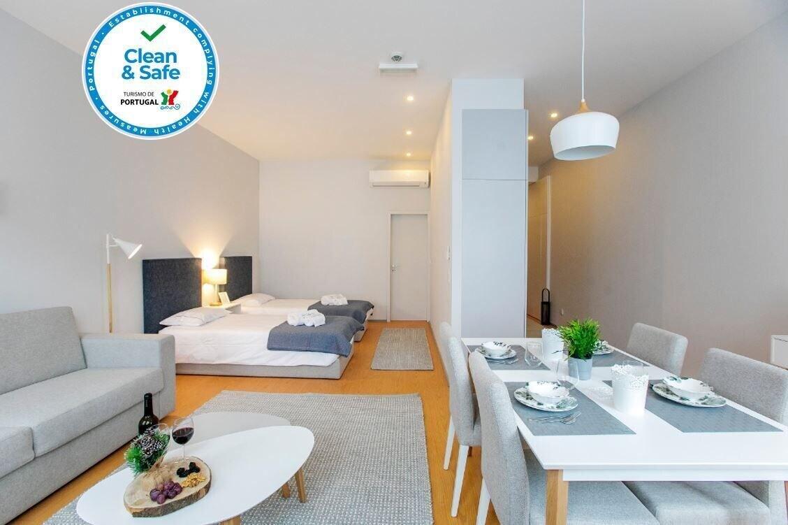 Santa Catarina Downtown II — 4-Star Luxury Hotel in Porto, Portugal