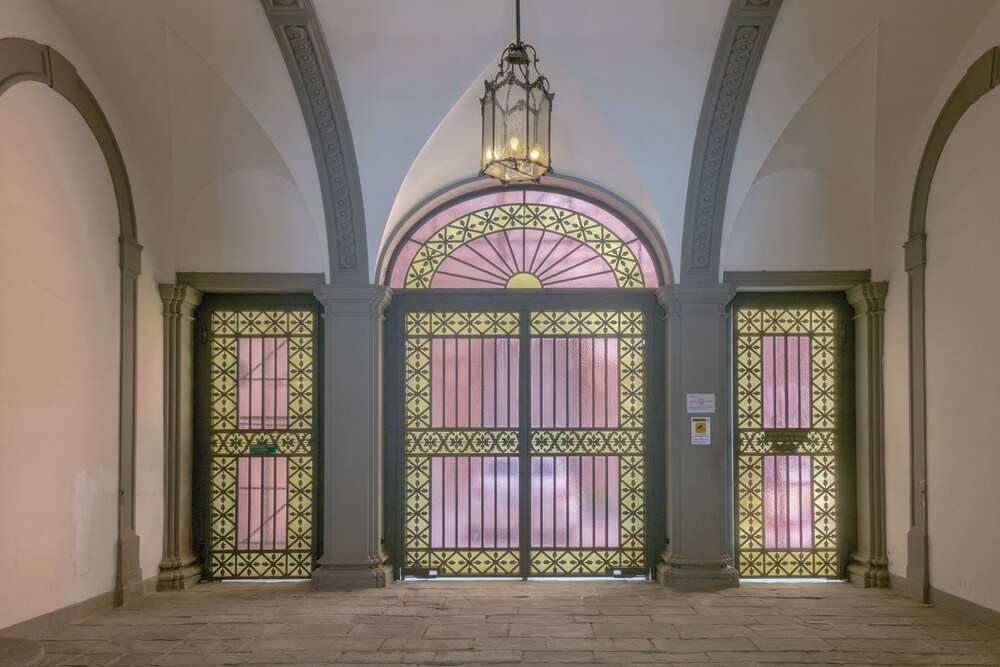 Tornabuoni Palace — Florence — photo 2