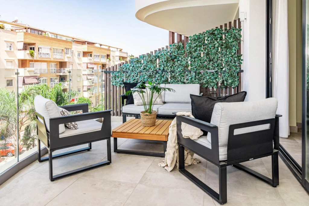 INF33K Stunning city apartment close to beaches — 4-Star Luxury Hotel in Estepona, Spain