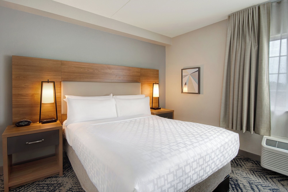 Candlewood Suites Columbia Ft. Jackson by IHG - photo 14