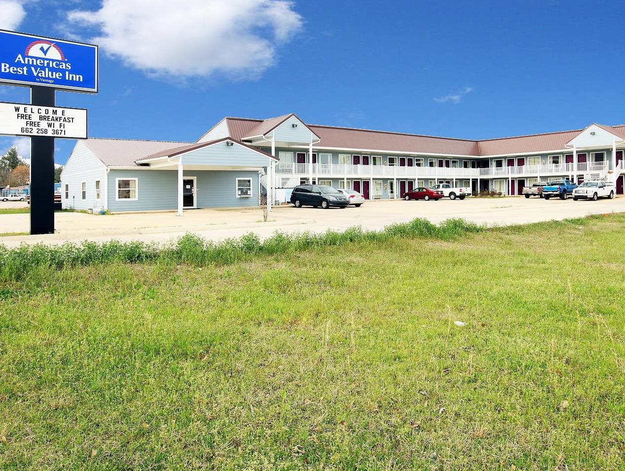 Oak Tree Inn - carbon neutral hotel in Eupora