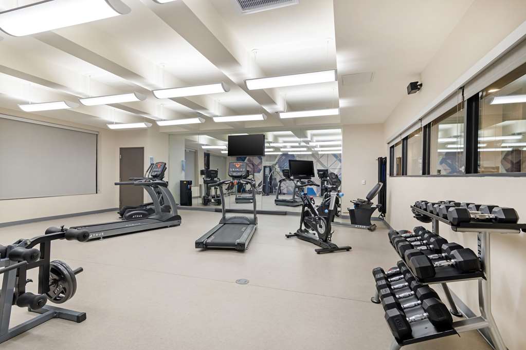 Best Western Plus Executive Residency Rigby's Water World Hotel - photo 27