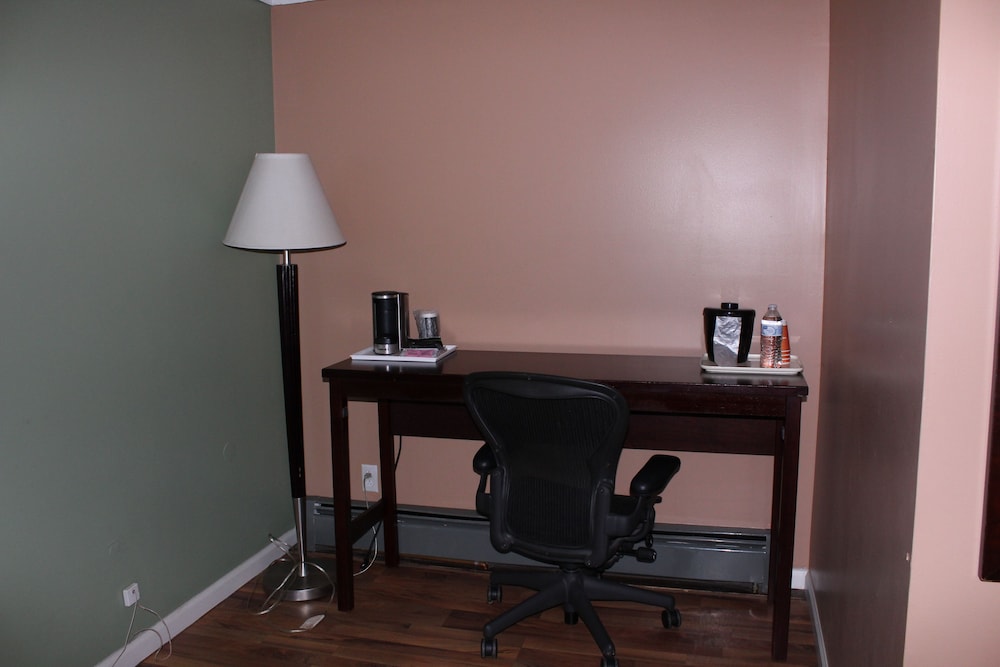Bellevue Hotel & Suites - photo 33