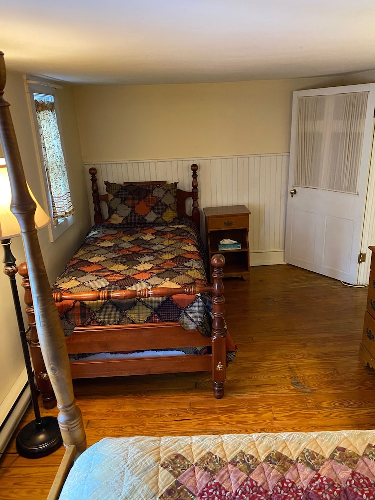 Inn at Lincoln Square - photo 14
