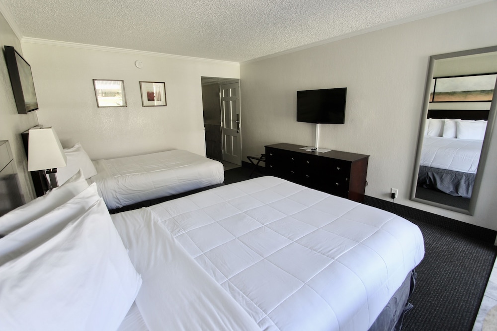 At Home Inn & Suites - photo 16
