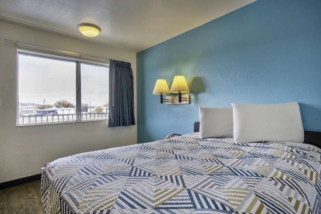 Motel 6 Farmington NM - photo 12