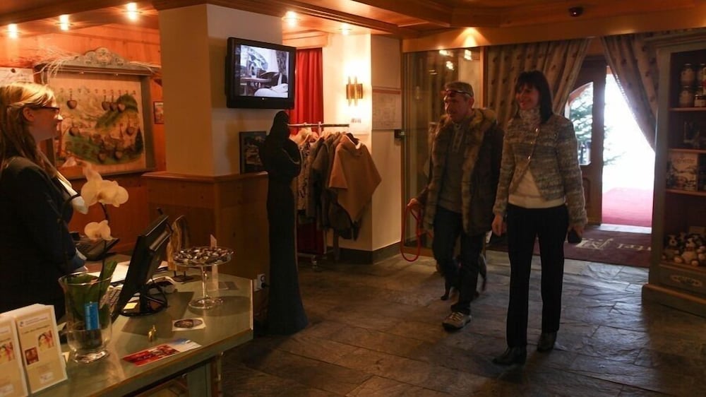 Hôtel Macchi Restaurant & Spa in Chatel, France