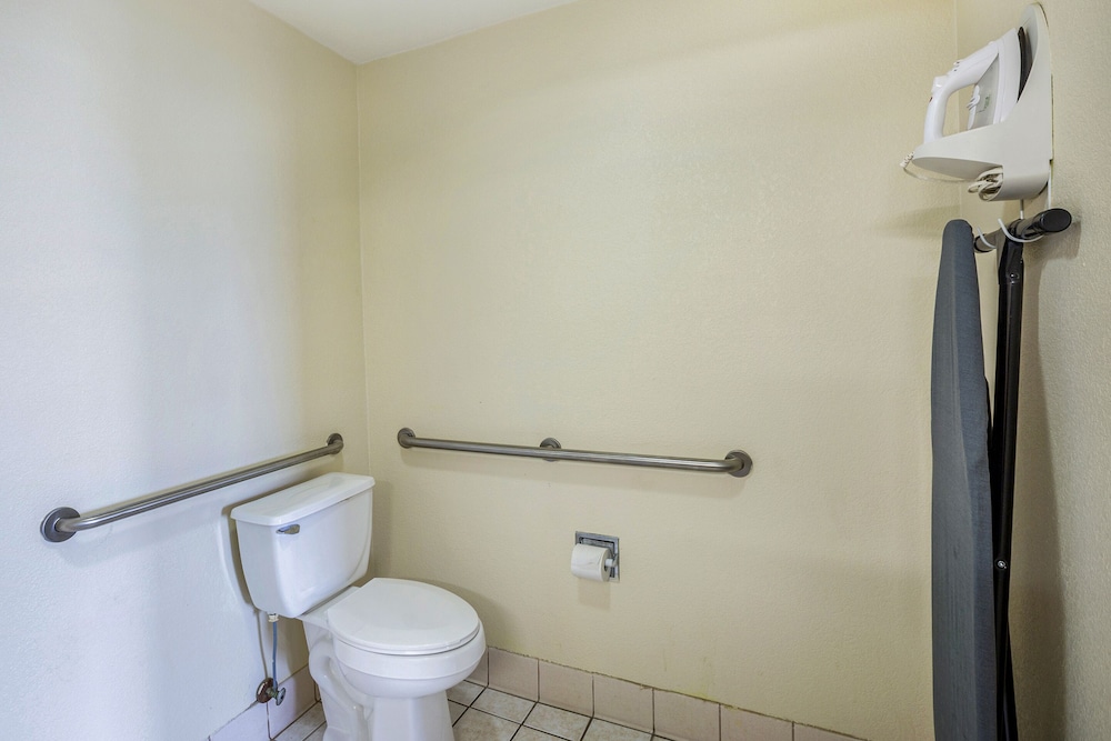 Oyo Hotel Lsu - photo 22