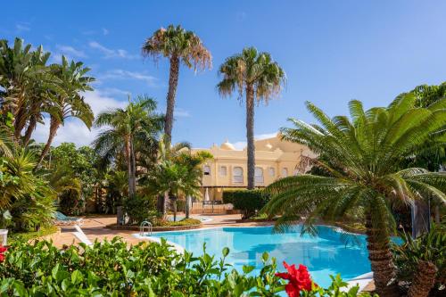 Villas y Apartamentos El Sultan — 4-Star Luxury Hotel in Corralejo, Spain
