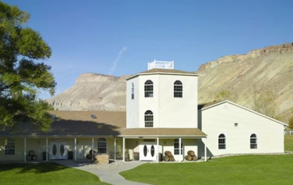 Holiday Inn & Suites Grand Junction by IHG - photo 63