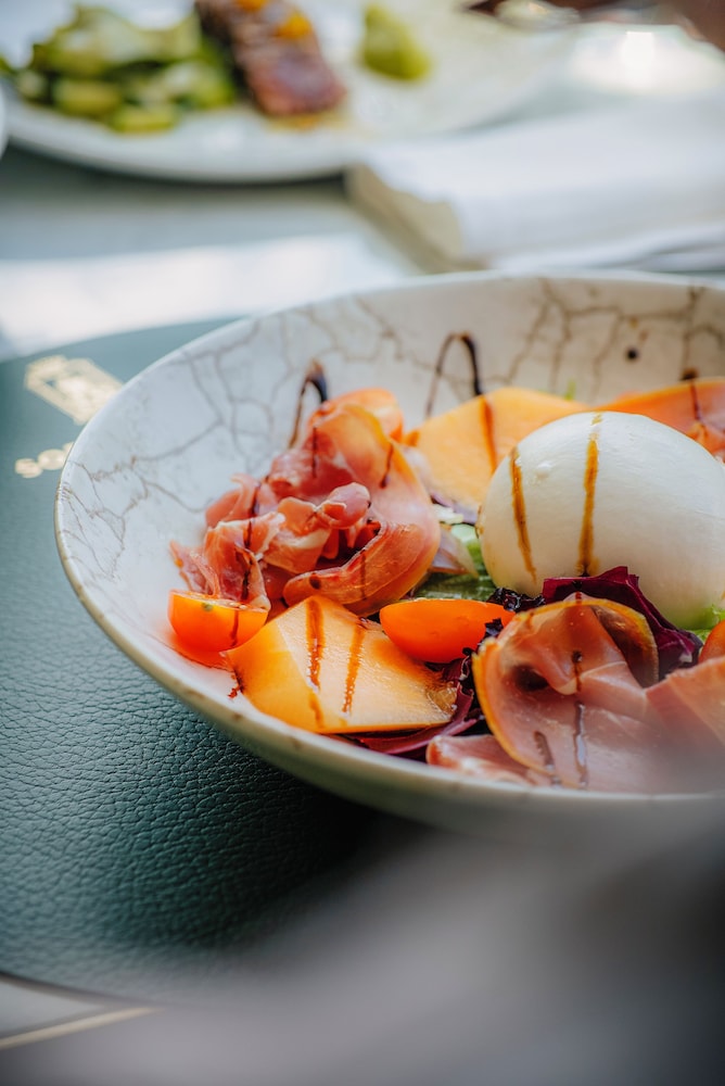 מזון ומשקאות