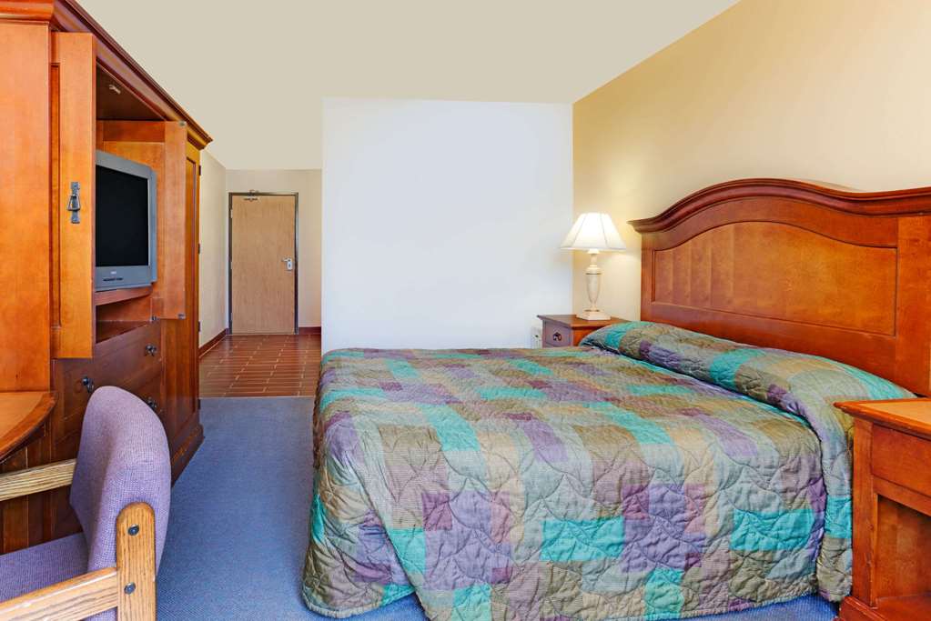 Super 8 by Wyndham Klamath Falls - photo 9