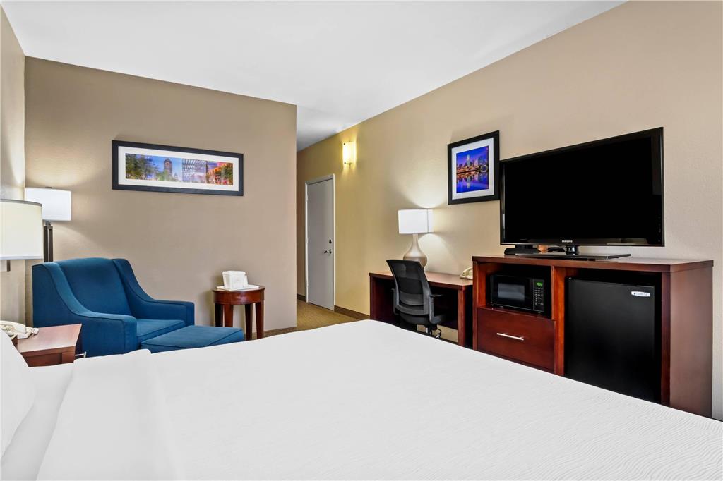 Quality Suites Irving Las Colinas - photo 18