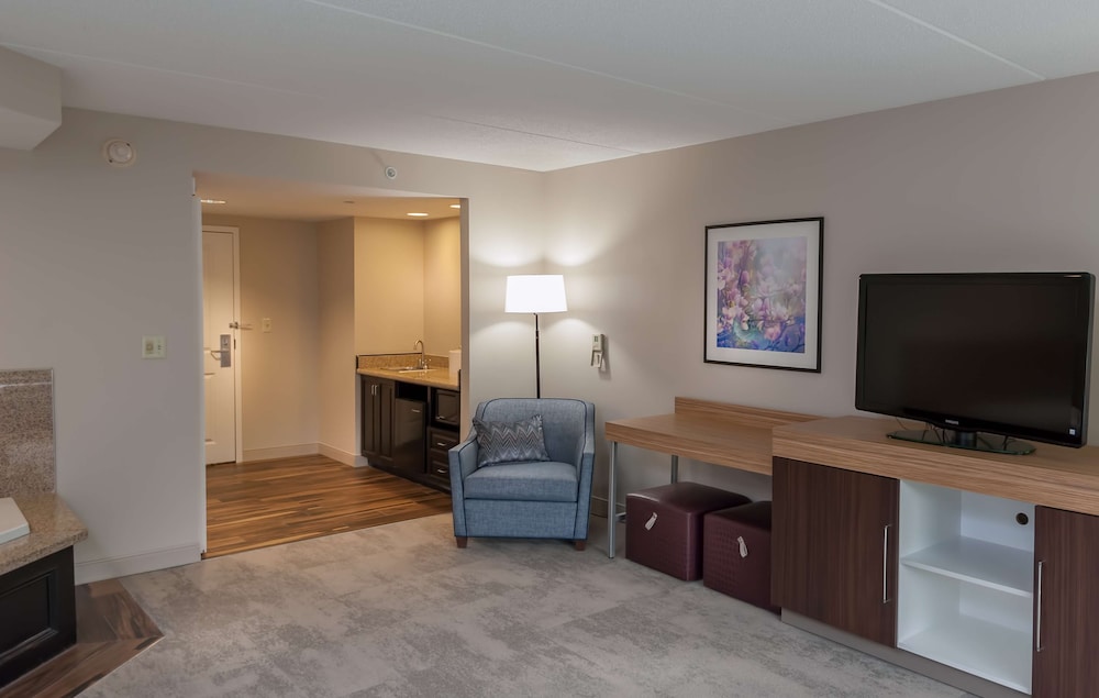 Hampton Inn Doylestown - photo 39