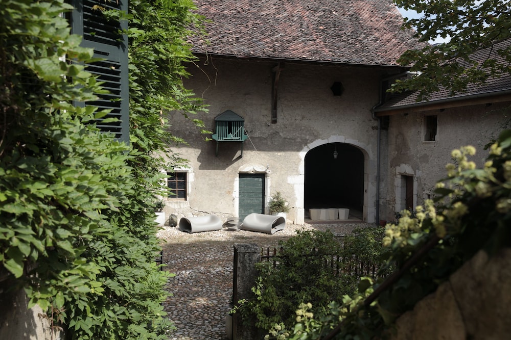 Sessius 1622 - carbon neutral hotel in Cessy